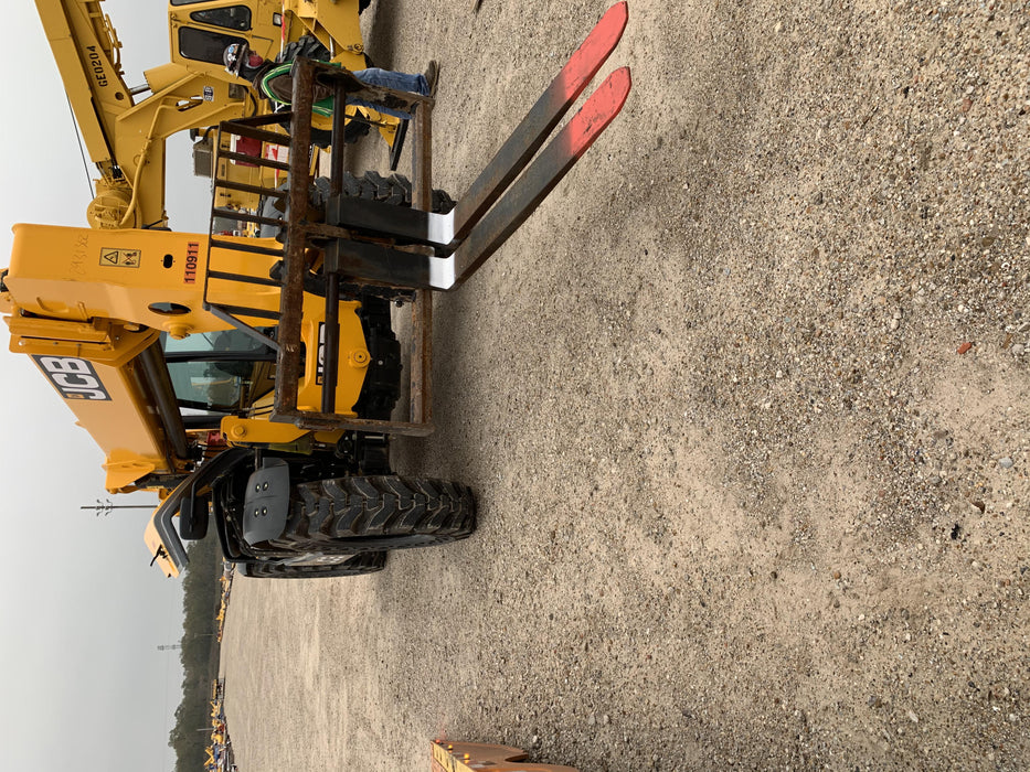 2020 JCB 509-42 Cab/Heat/Air, Solid Tires, Work Lights, Beacon, Aux Hydraulics, Back up Alarm, Lifting Eye, ES Decals