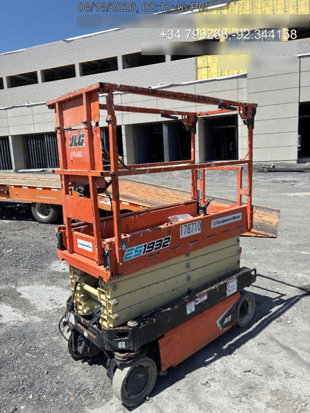2021 JLG ES1932