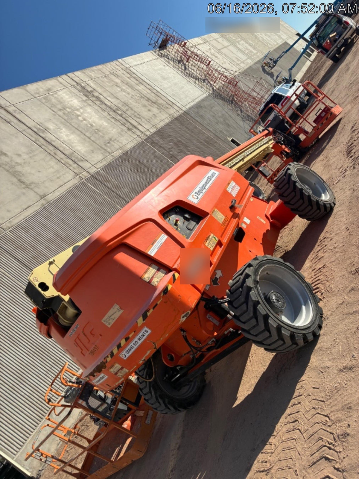 2020 JLG 600S