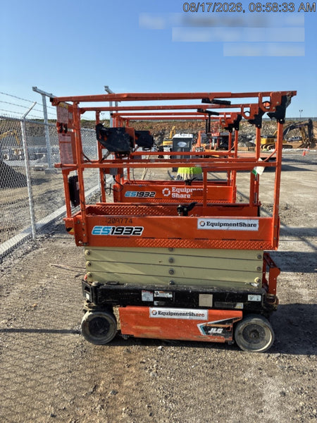 2022 JLG ES1932