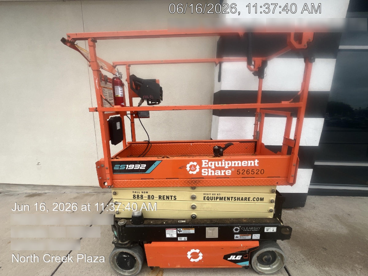2025 JLG ES1932
