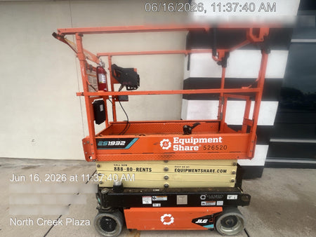 2025 JLG ES1932