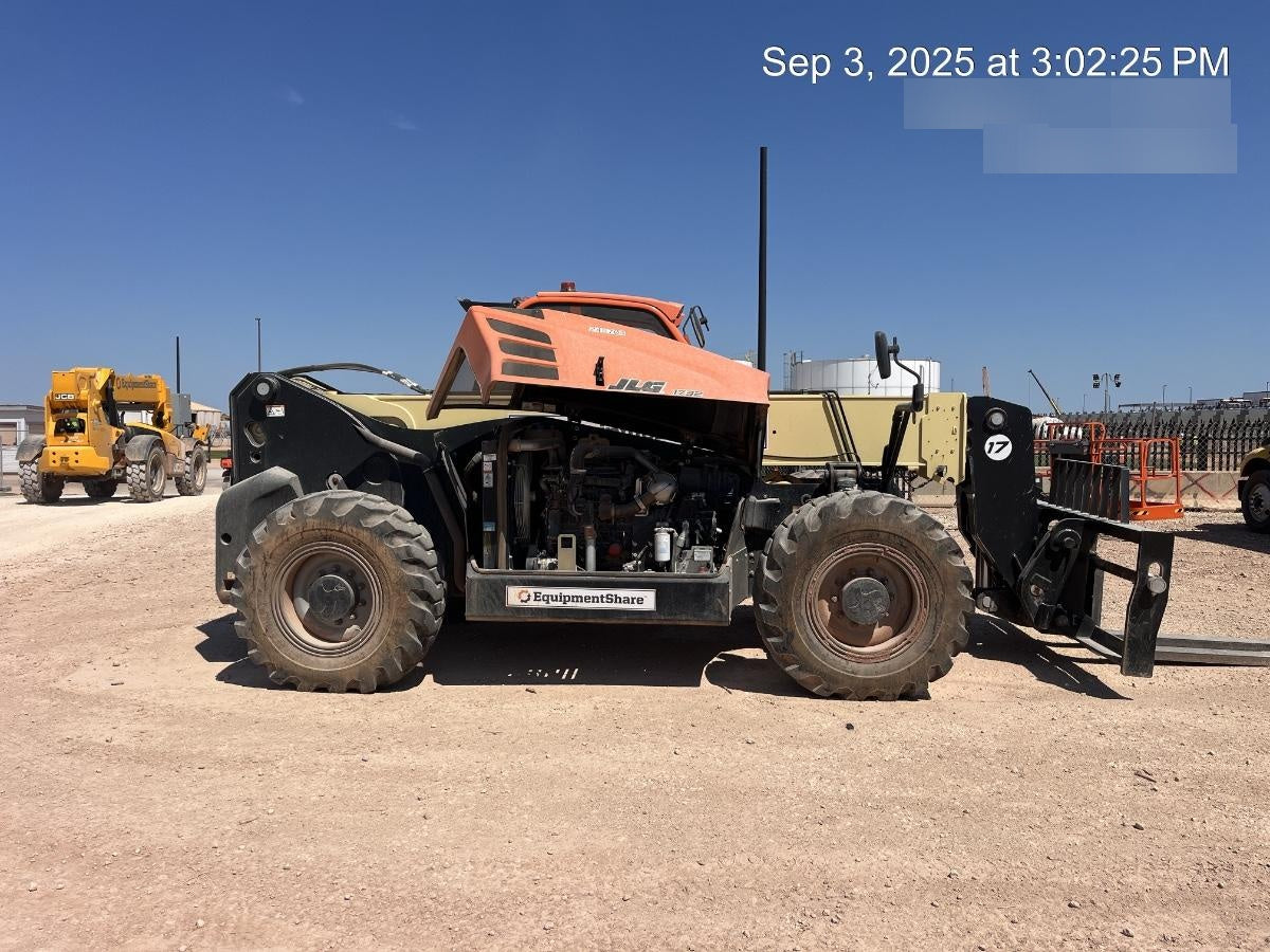 2022 JLG 1732