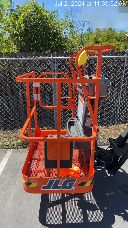 2024 JLG E300AJP
