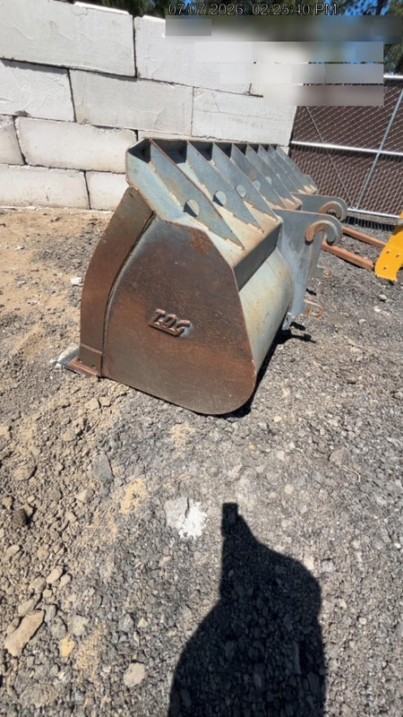 2023 CASE 821G