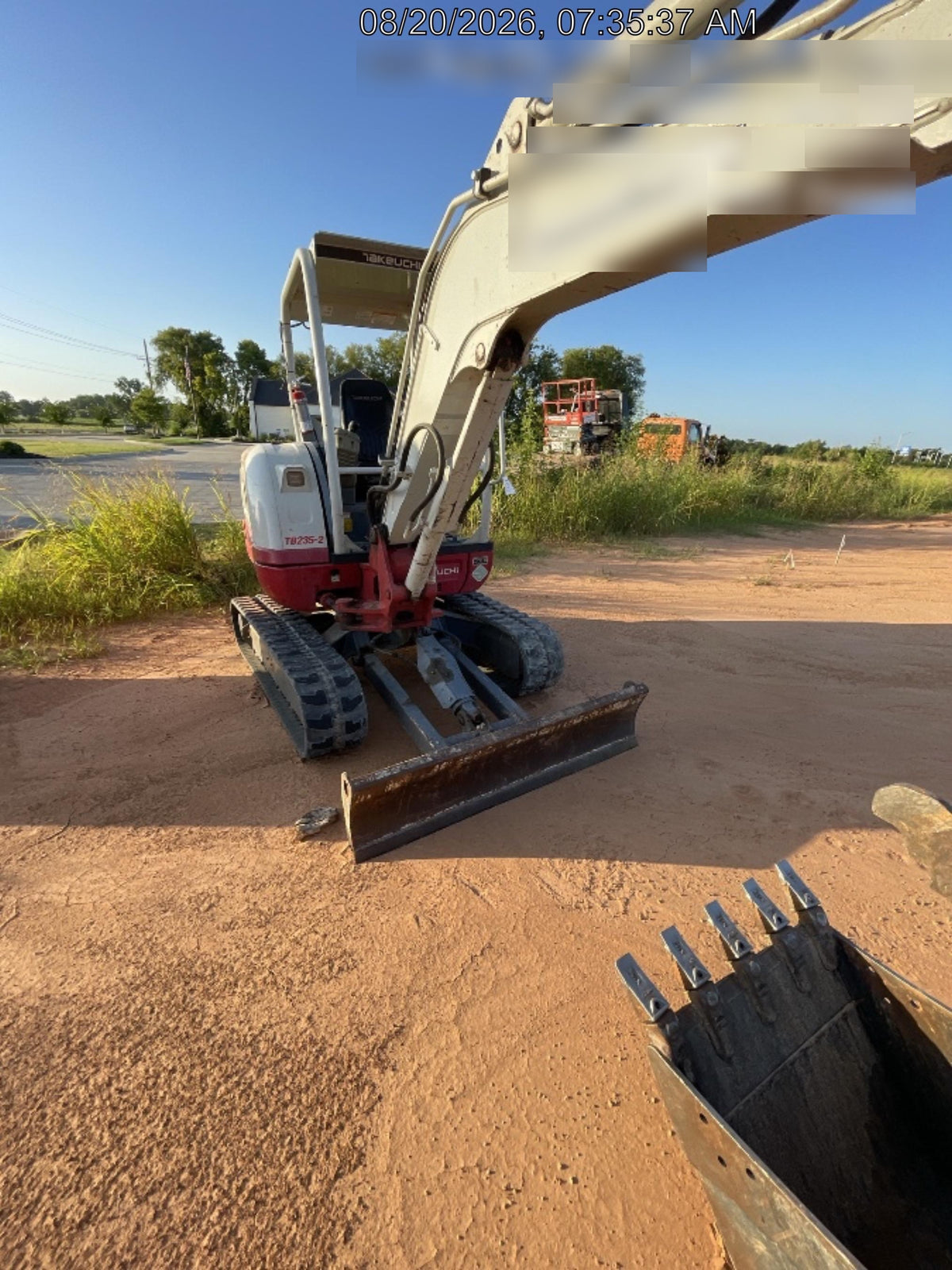 2022 TAKEUCHI TB235-2R