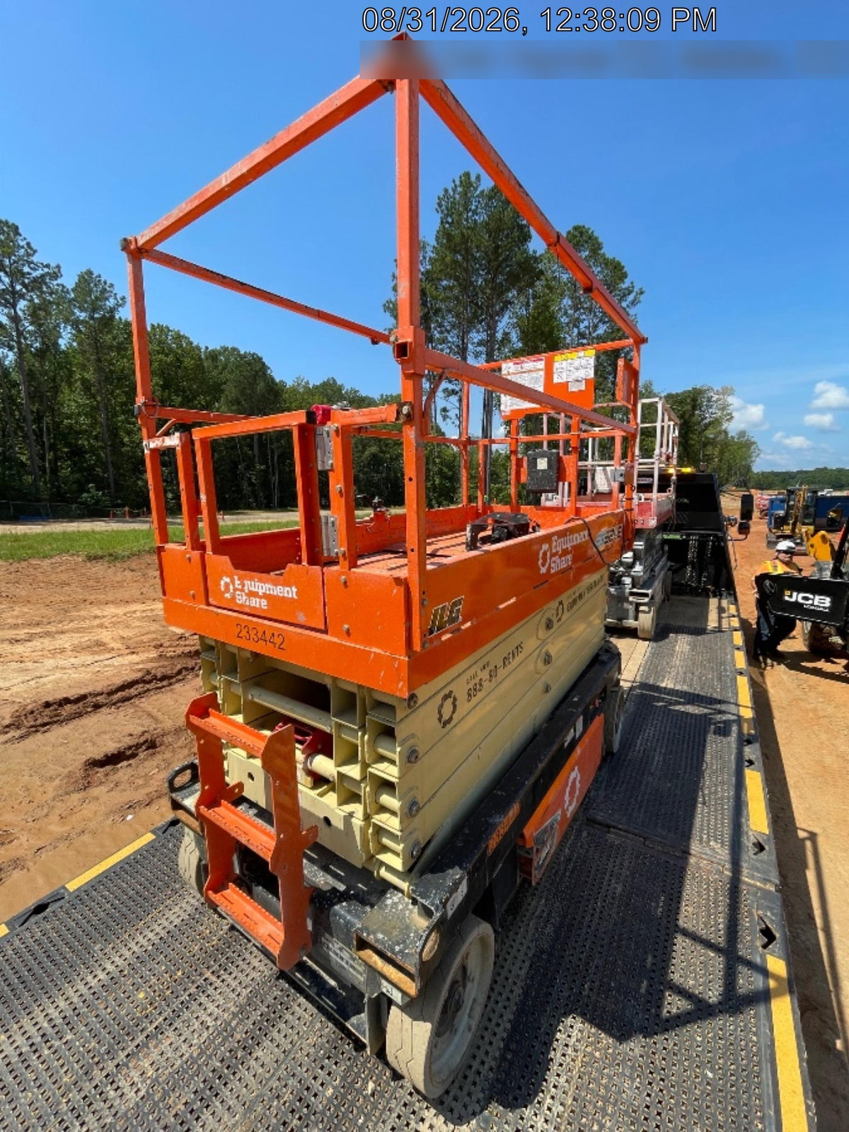 2022 JLG ES3246