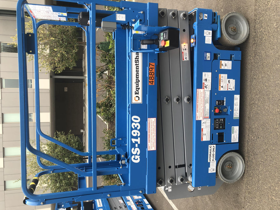 2019 Genie GS-1930 Half Height Swing Gate, 800W Inverter