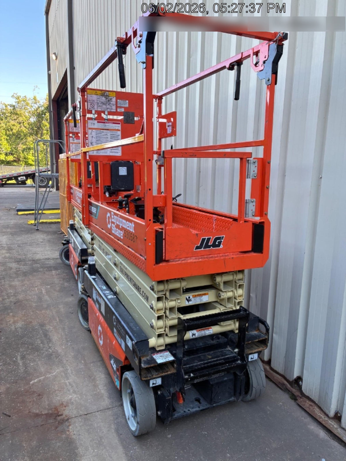 2025 JLG ES1932