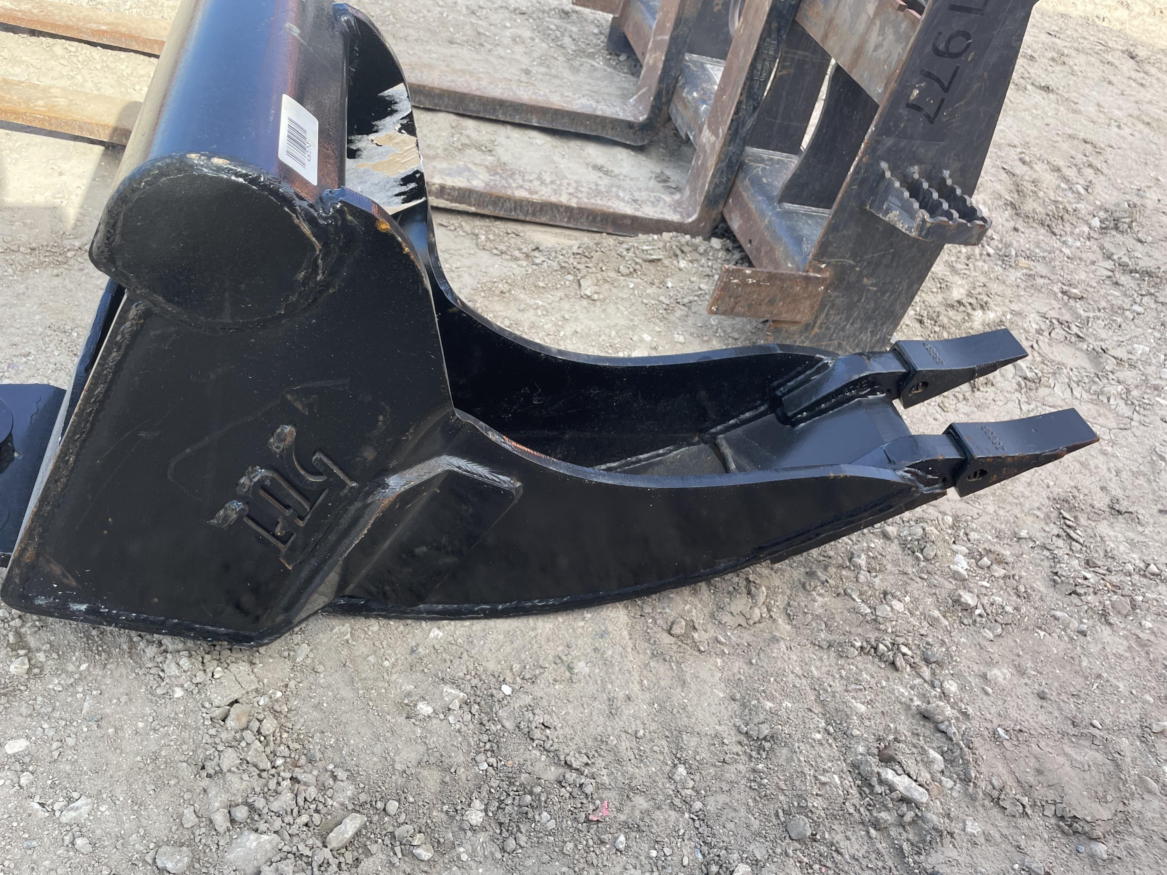 2023 TAG MANUFACTURING 8" Cribbing Bucket -Tag