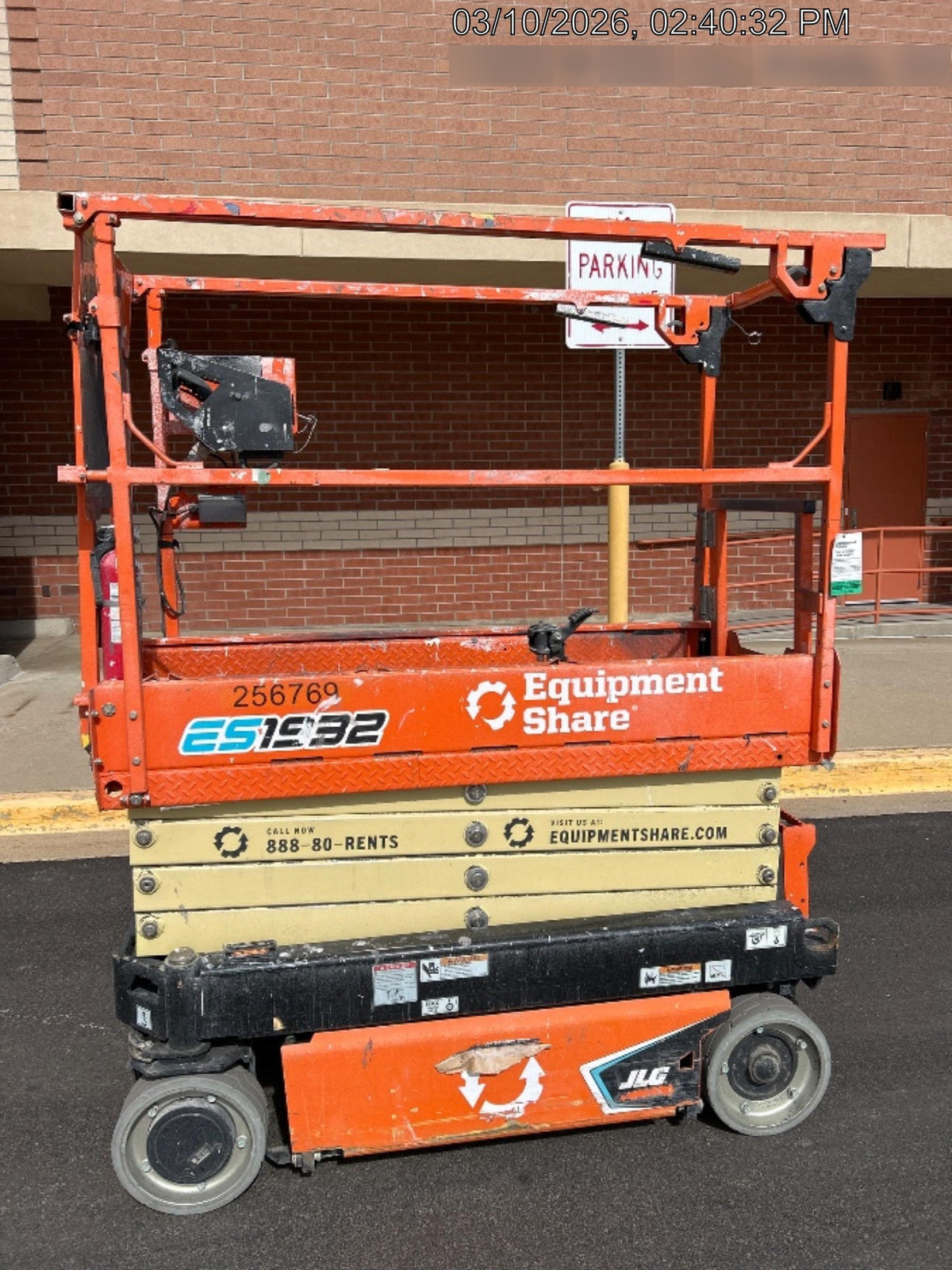 2022 JLG ES1932