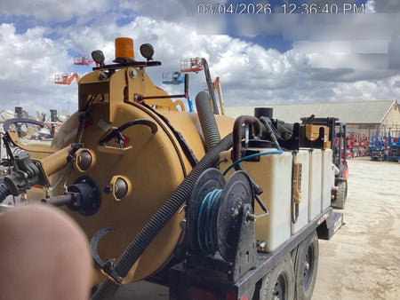 2023 Vac-Tron LP573XDT T4 Koehler Diesel Engine, 500 Gallon Debris Tank, x2 100 Gallon Water Tanks