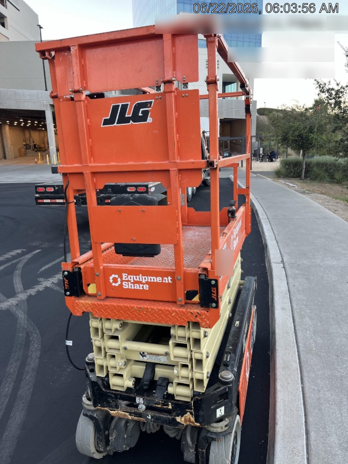 2022 JLG ES1932