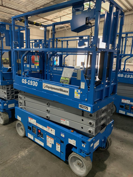 2020 Genie GS-1930 Solid Non Marking Tires, Beacon, Folding rails with half height swing gate, 800W Inverter