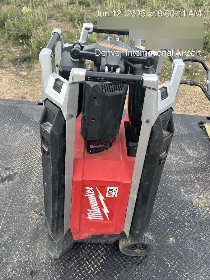 2022 MILWAUKEE MXF041-1XC