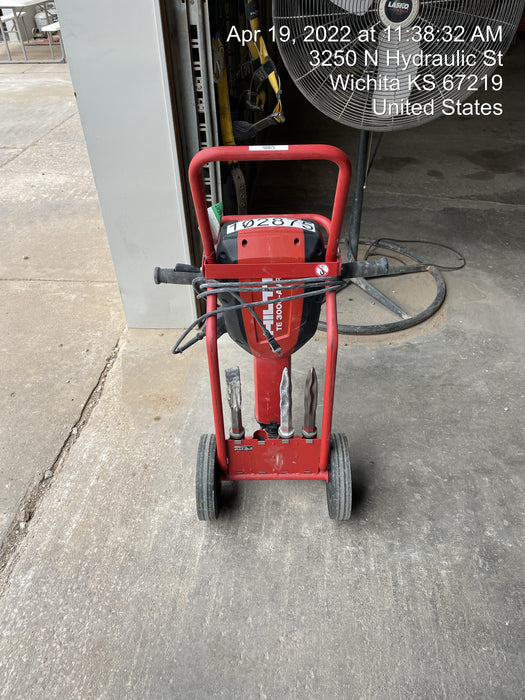 2020 HILTI TE 3000-AVR