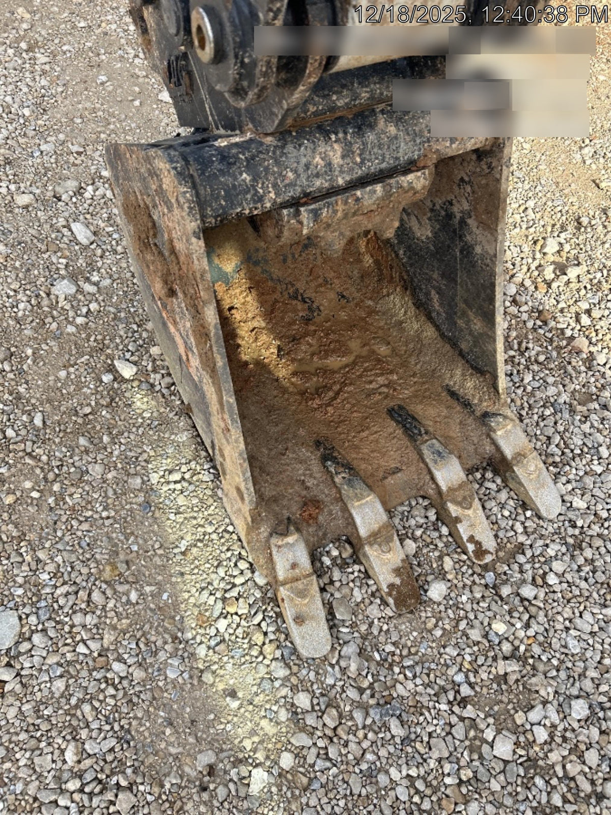 2025 TAKEUCHI 18" HD Bucket - Takeuchi