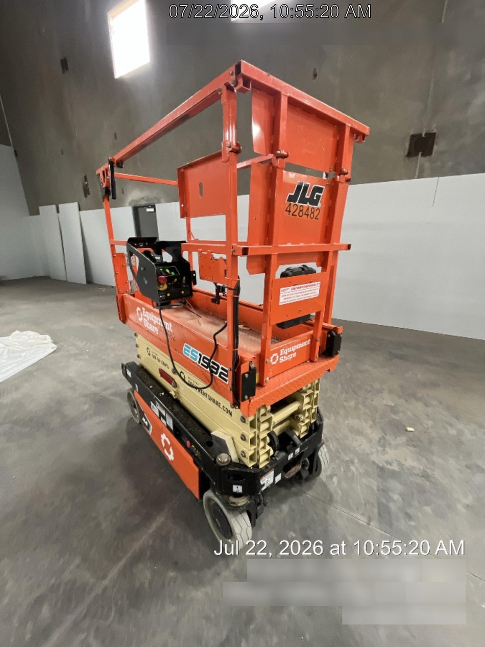 2024 JLG ES1932