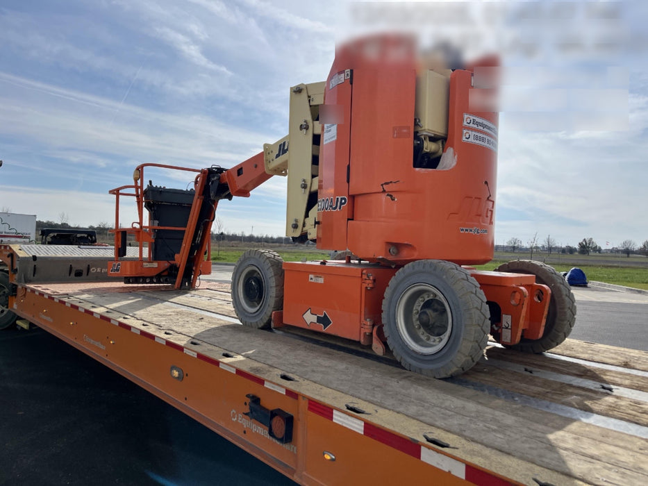 2019 JLG E300AJP