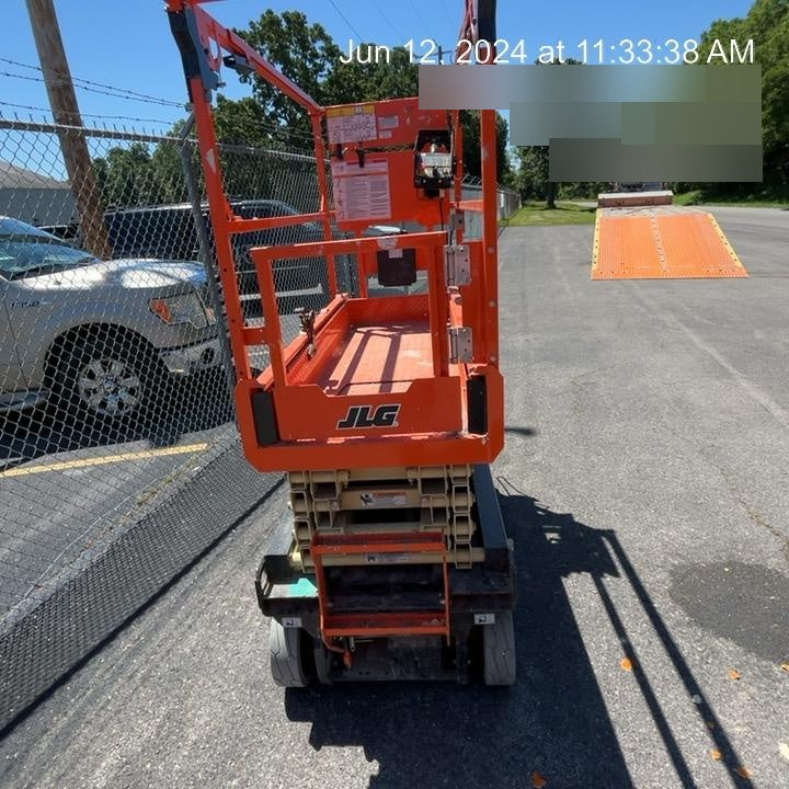 2022 JLG ES1932
