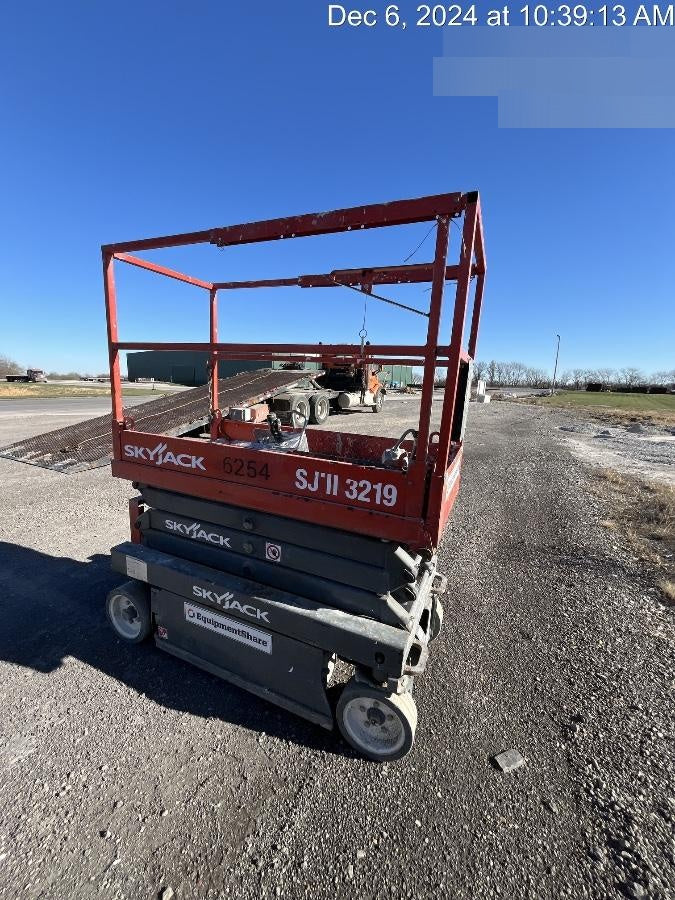 2017 Skyjack SJIII-3219 Skyjack SJ3219, Trojan Battery Set, Extended Warranty 5yr/5k hr