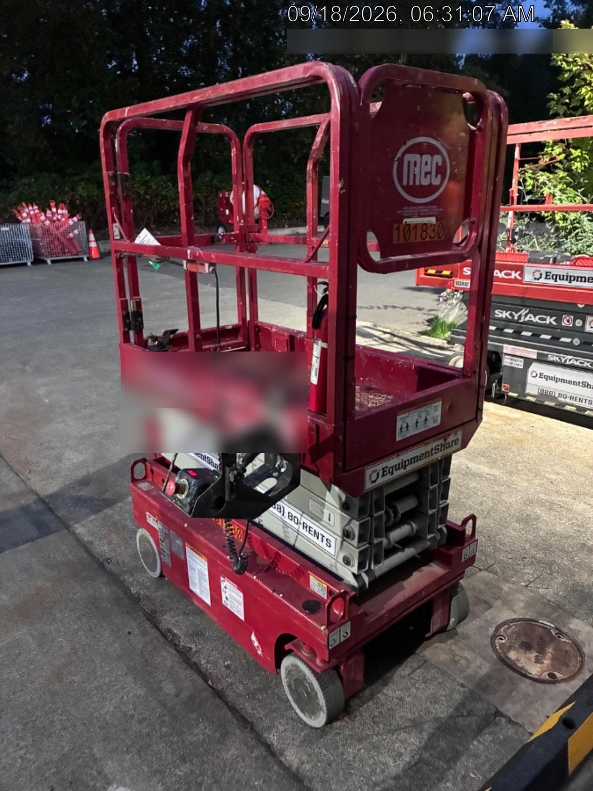 2020 MEC 1330SE Solid NM Tires, Steel Swing out Doors, LCS, Beacon, 900W Invertor