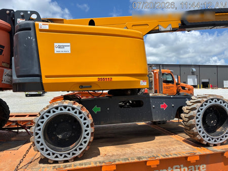 2019 JLG 400S