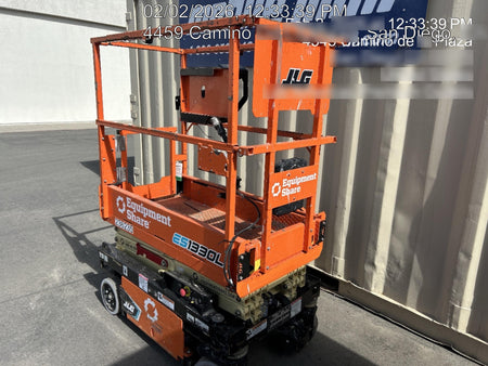 2022 JLG ES1330L