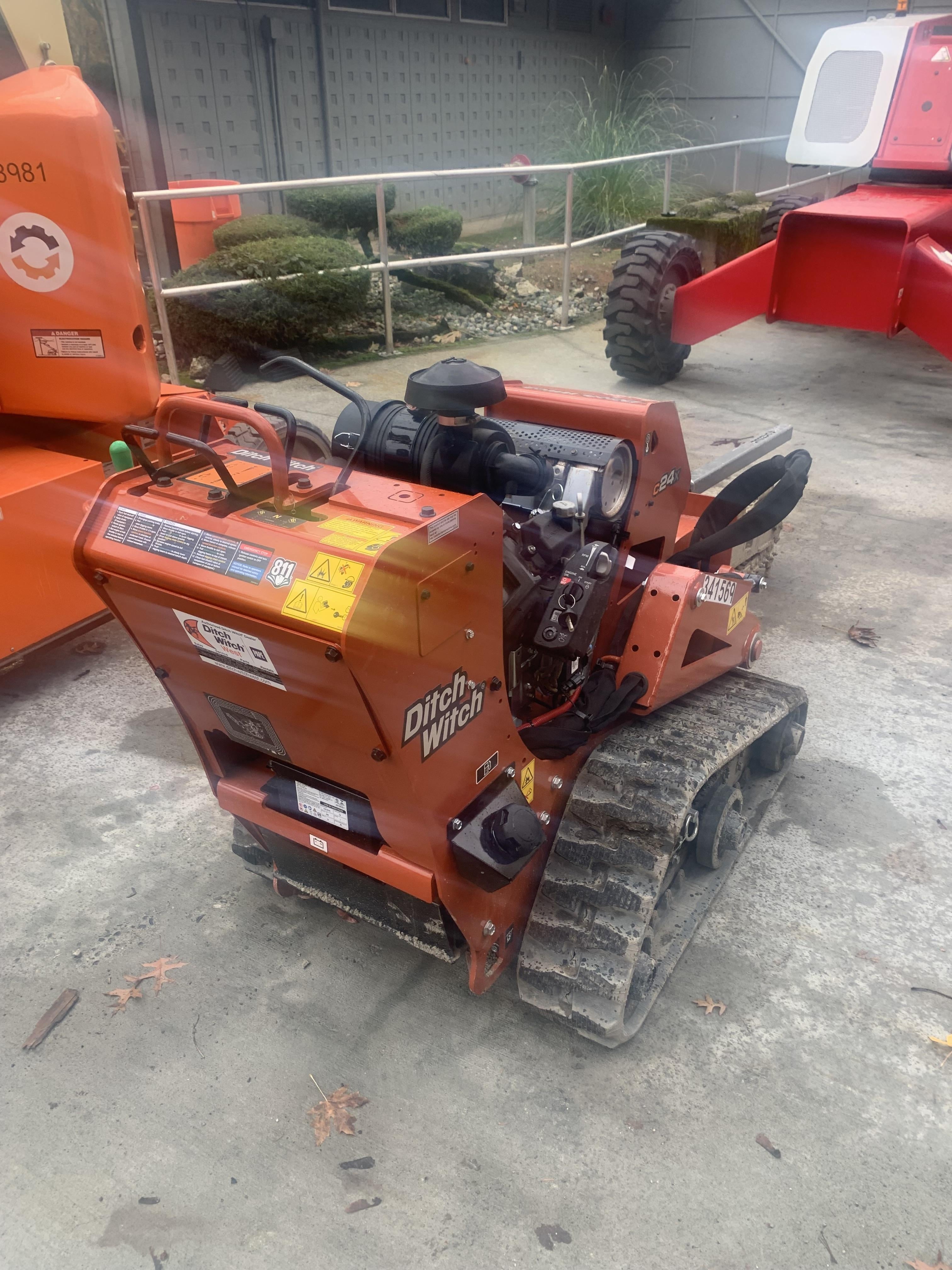 2023 DITCH WITCH C24XA