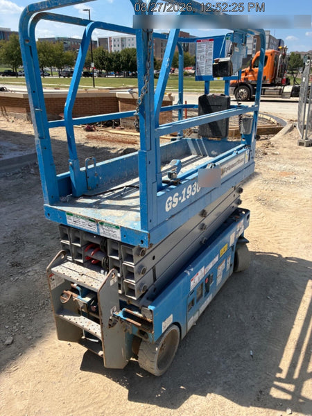 2019 Genie GS-1930 Fixed rails with chain Entry