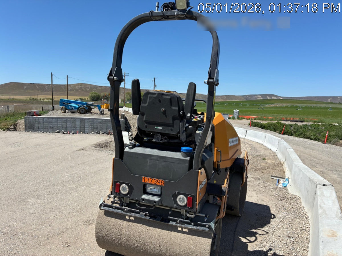 2021 CASE DV26E