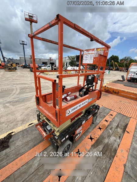 2021 JLG ES1330L