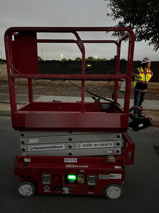 2020 MEC 1330SE Solid NM Tires, Steel Swing out Doors, LCS, Beacon, 900W Inverter