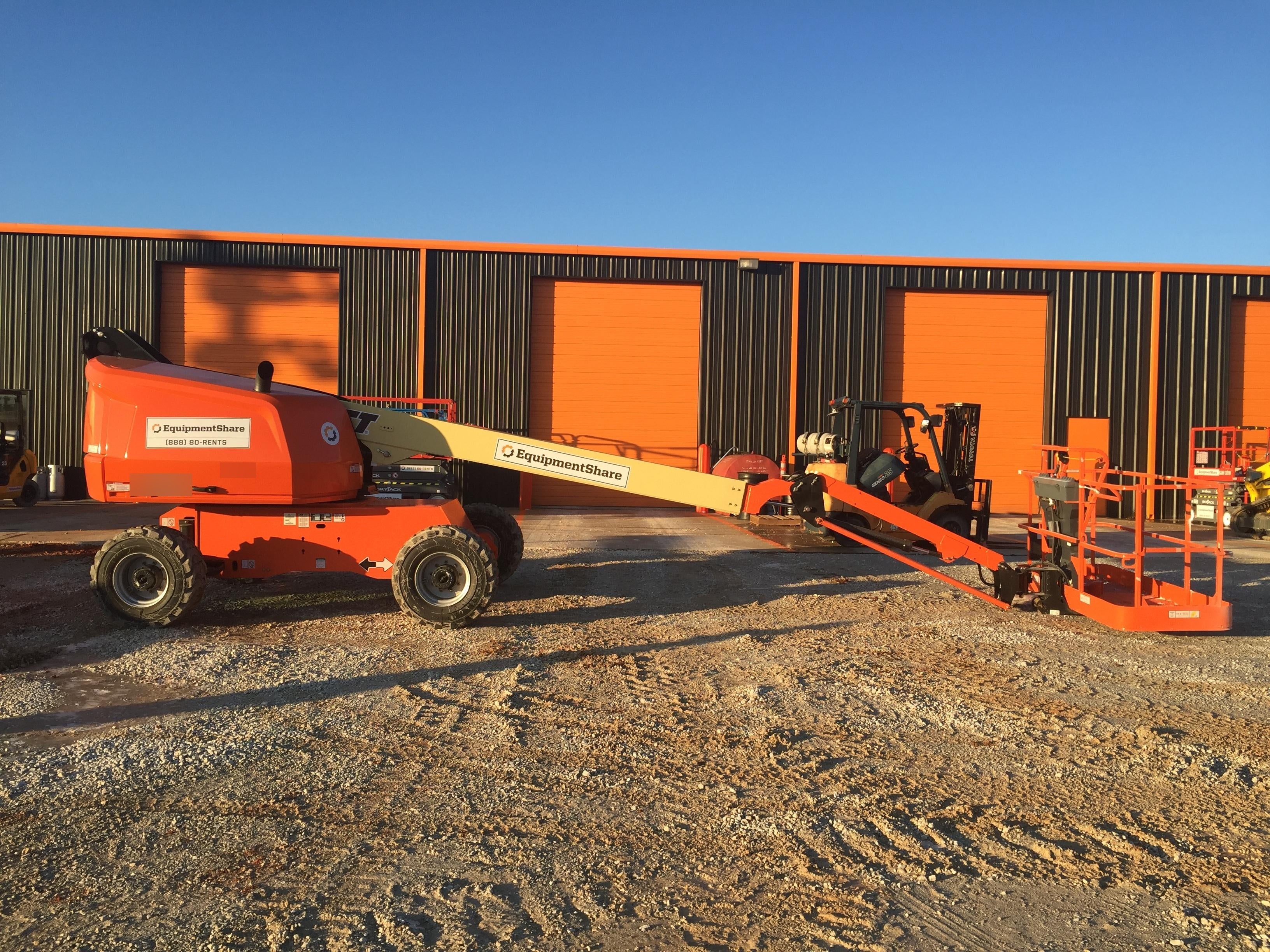 2019 JLG 460SJ