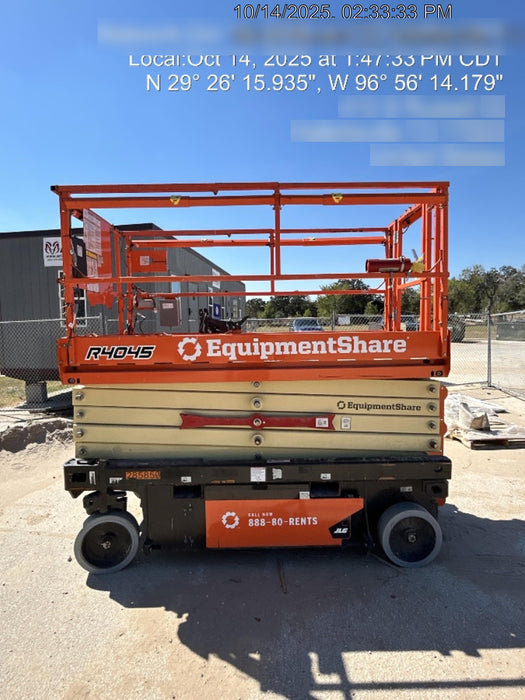 2022 JLG R4045