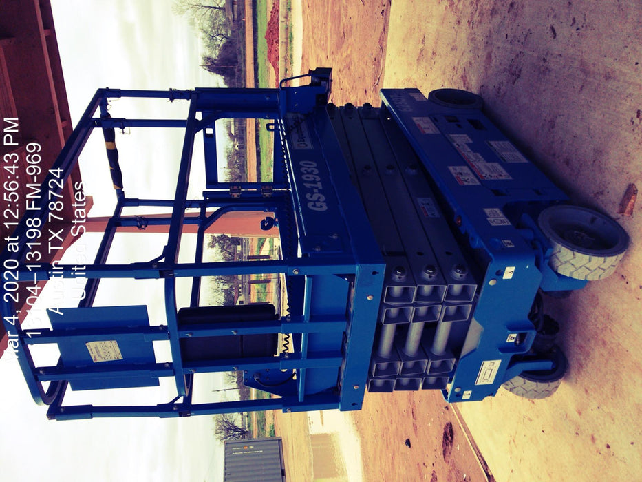 2020 Genie GS-1930 Solid Non Marking Tires, Beacon, Folding rails with half height swing gate