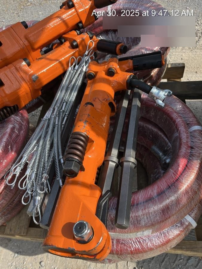 2023 MICHIGAN PNEUMATIC ES-TPB60-118-TRACKER