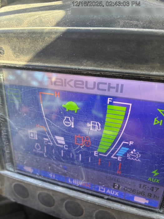 2018 TAKEUCHI TL12V2-CR