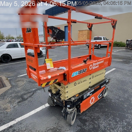 2022 JLG ES1932