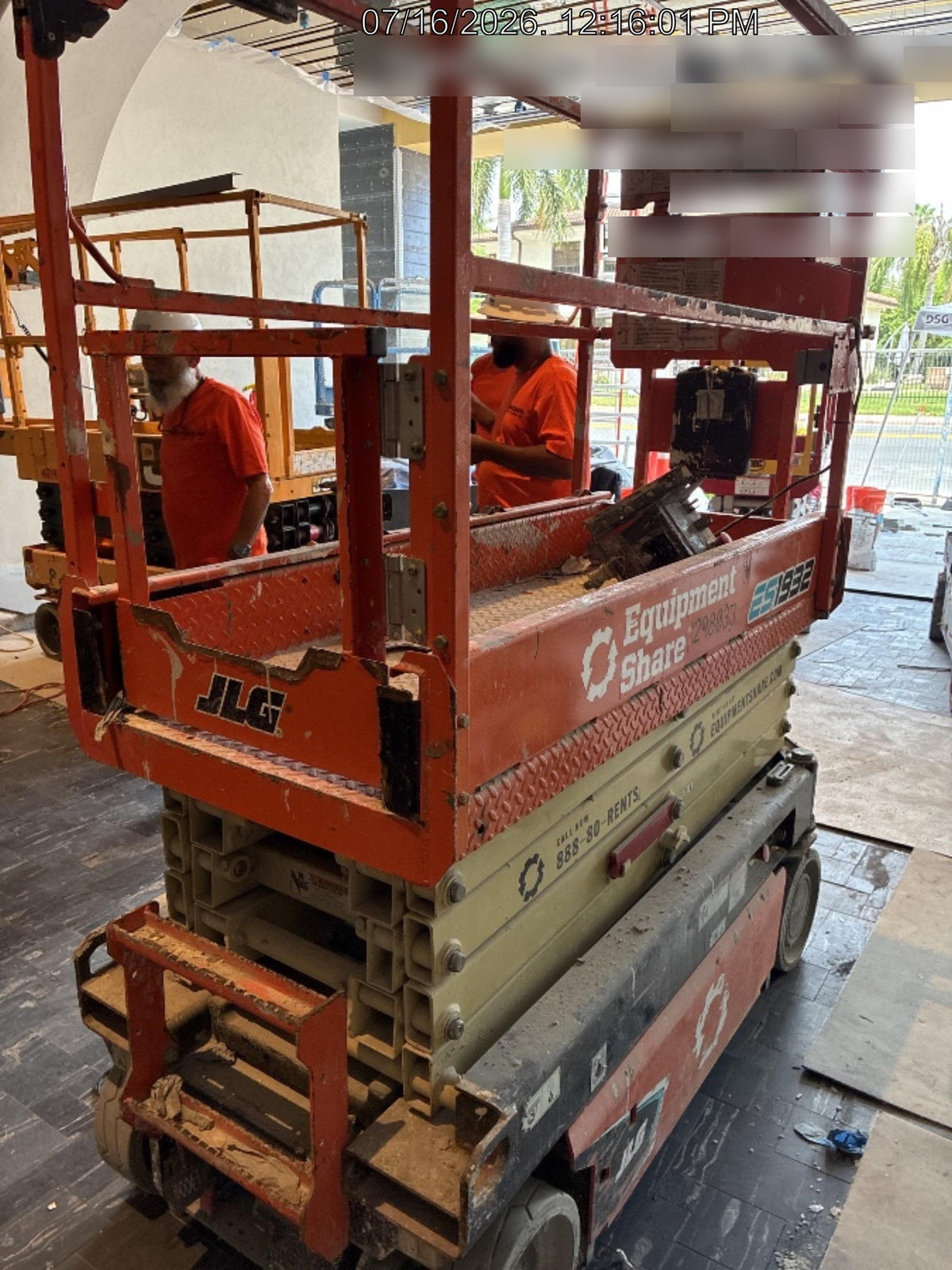 2023 JLG ES1932