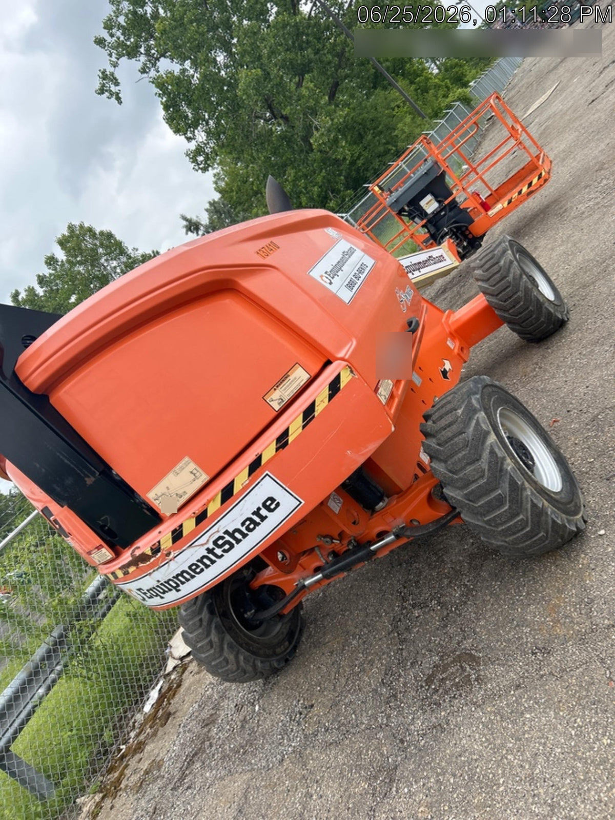 2021 JLG 400S