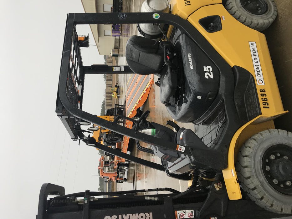 2018 KOMATSU FG25HT-16