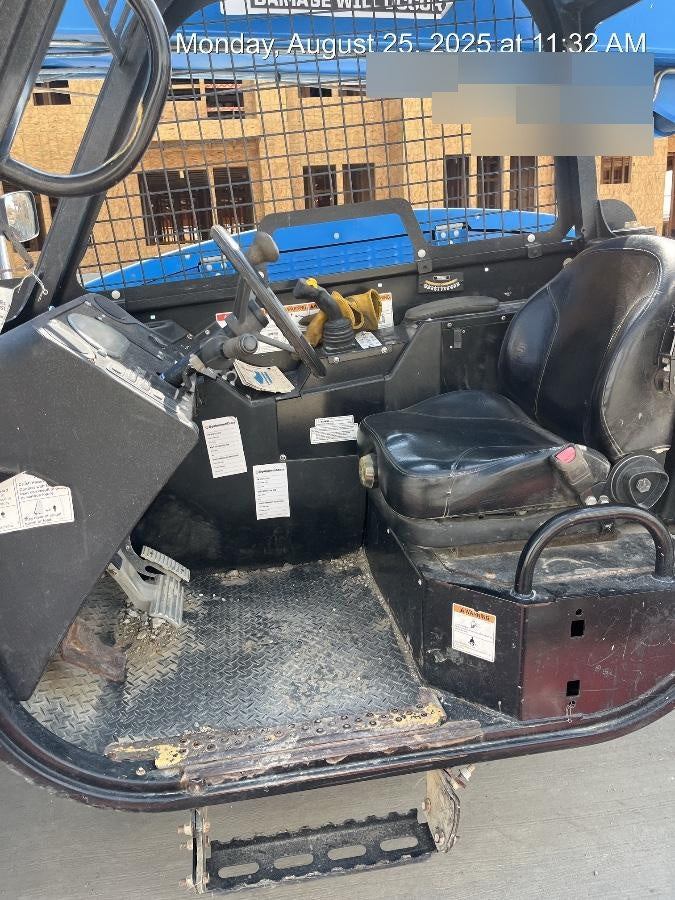 2018 Genie GTH-844 GTH-844 w/Open ROPS, Solid Tires, beacon/work lights, 60" carriage/forks