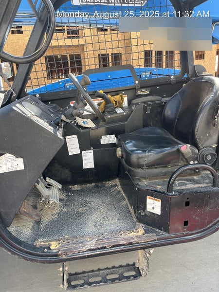 2018 Genie GTH-844 GTH-844 w/Open ROPS, Solid Tires, beacon/work lights, 60" carriage/forks