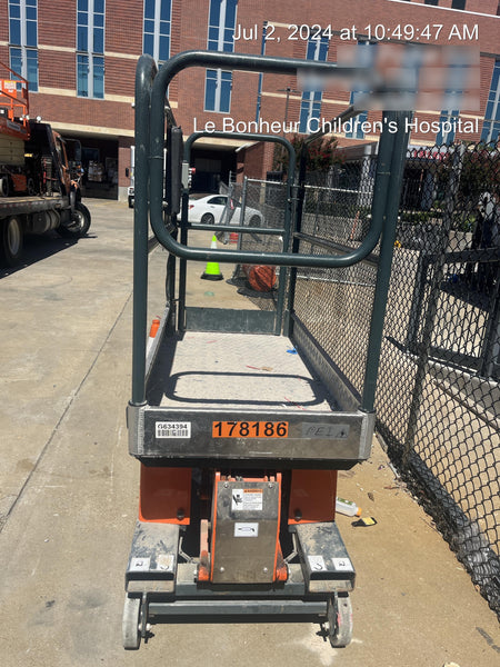 2021 JLG 1030P
