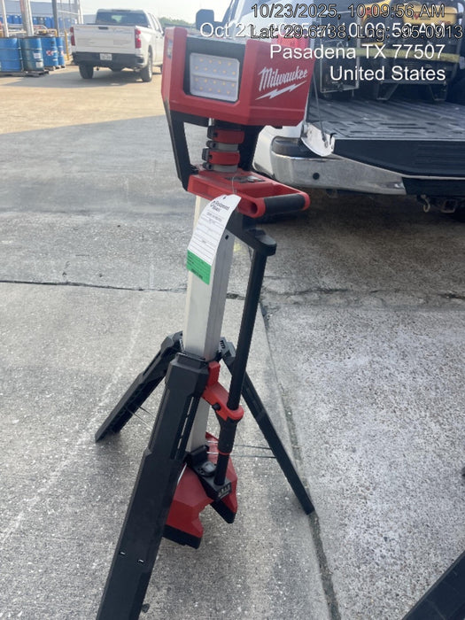 2023 MILWAUKEE 2136-20