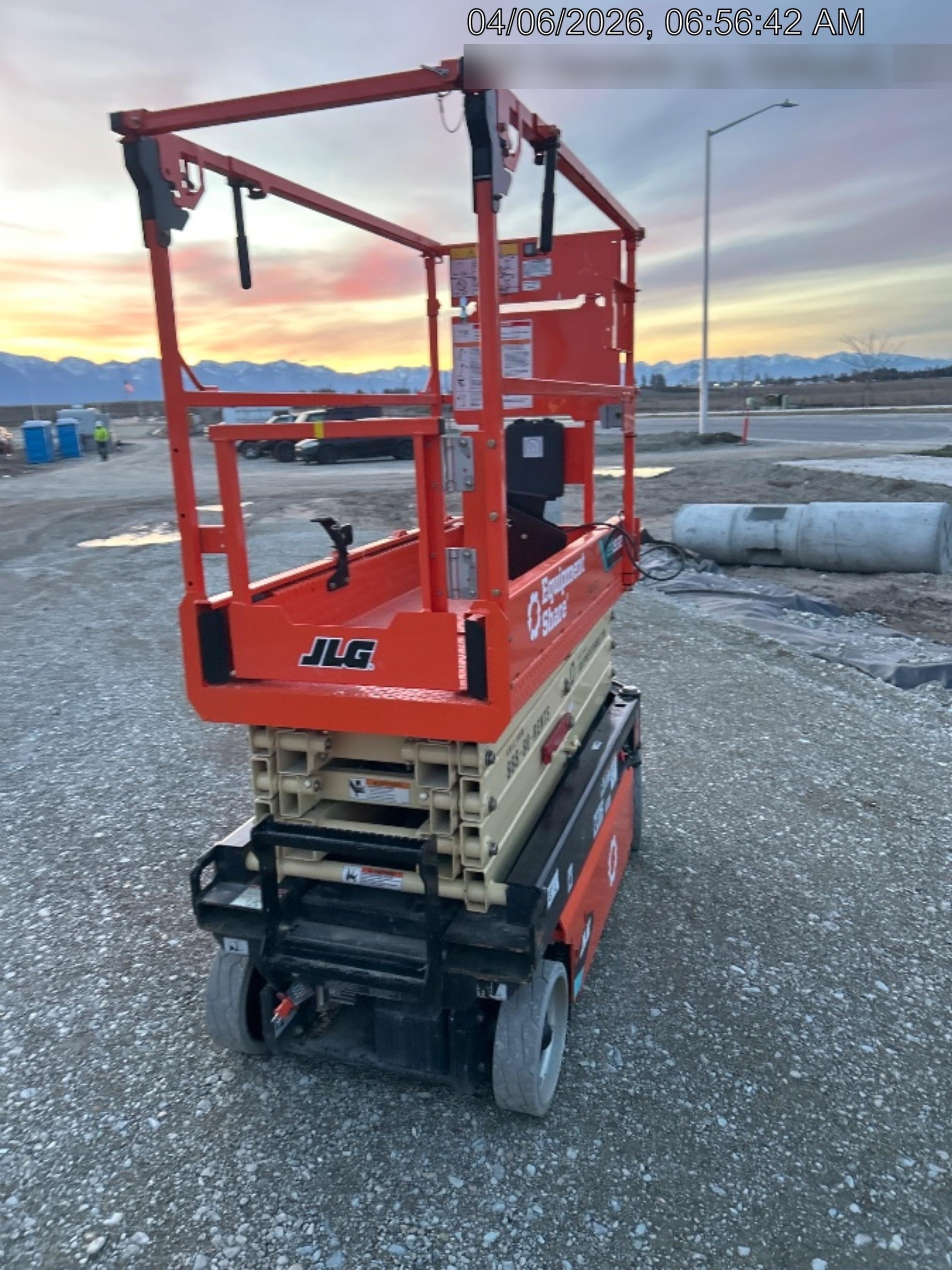 2025 JLG ES1932