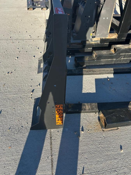 2025 ARROW MATERIAL HANDLING 72" Pallet Forks - Arrow