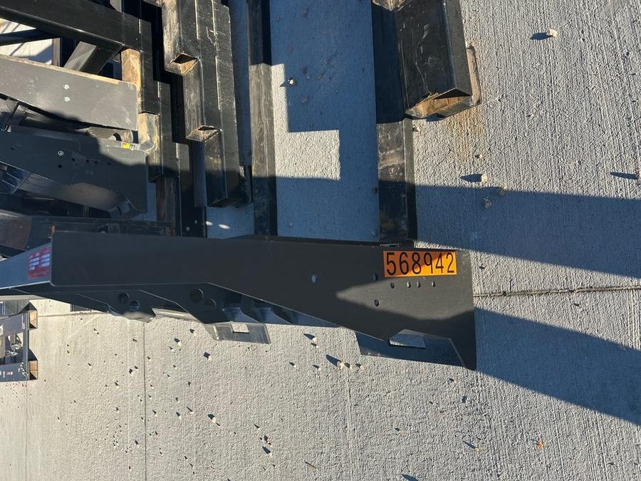 2025 ARROW MATERIAL HANDLING 72" Pallet Forks - Arrow