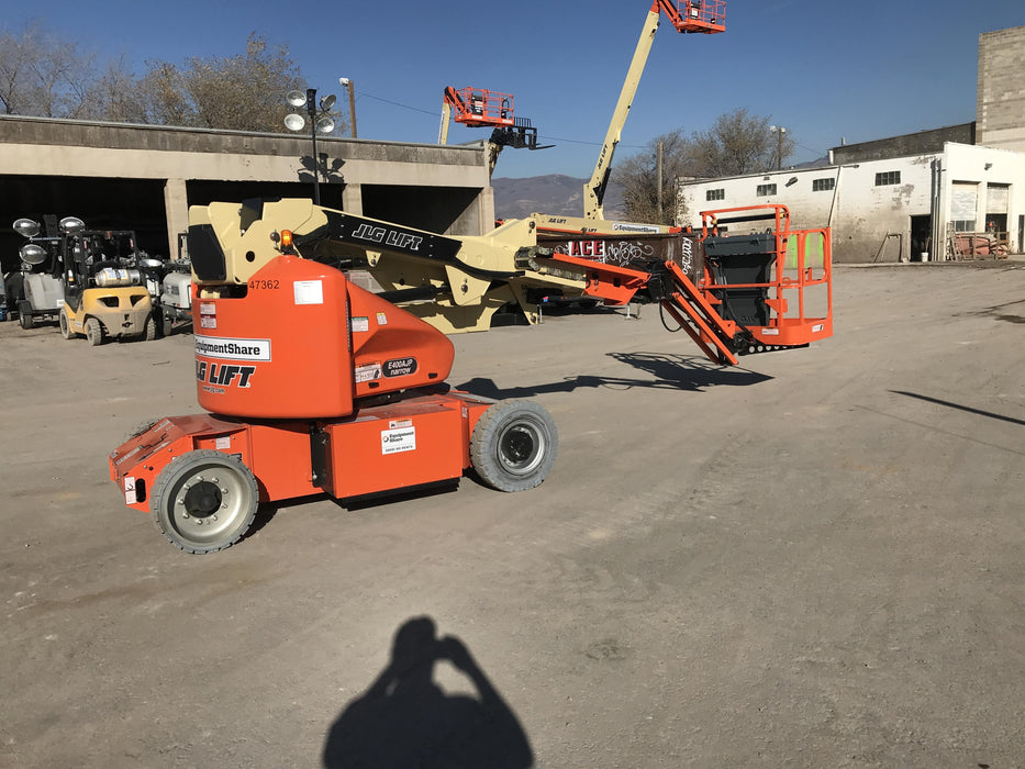 2019 JLG E400AJPN